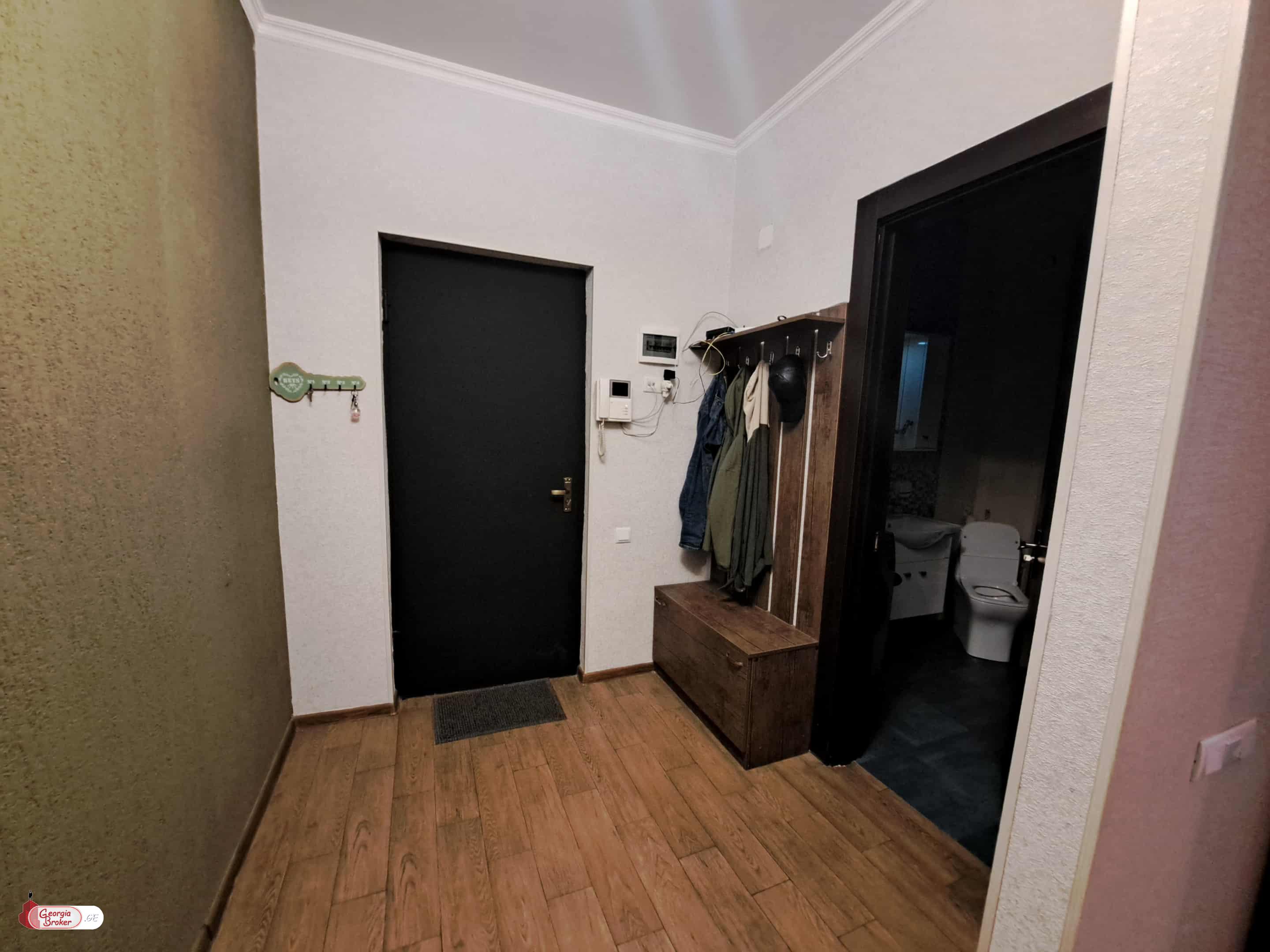 nearly repaired 3-room apartment for sale